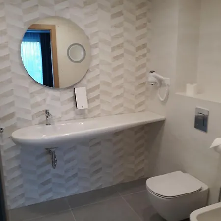 Hotel Hotel Hel 4*